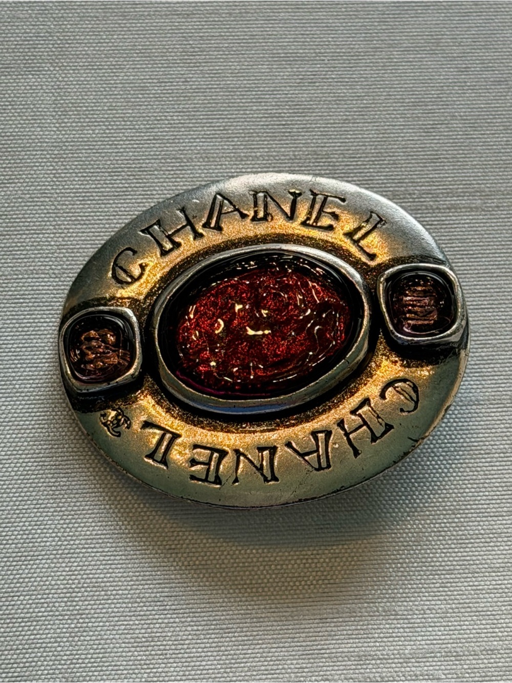 Vintage CHANEL Rue Cambon Paris Silver-Tone Oval Brooch with Gripoix Stones